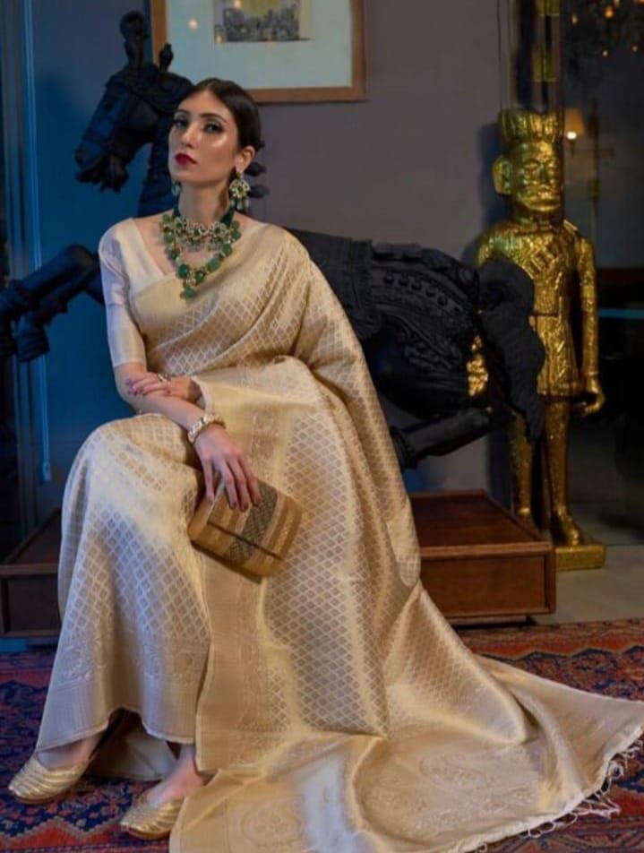 Royal looking Golden Colour Lichi Silk Saree