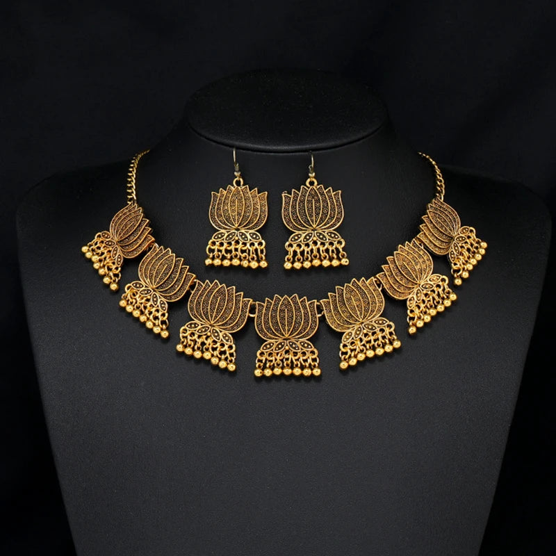 Vintage Gold Choker Indian Necklace Earring Sets